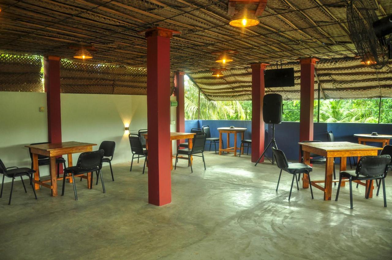 Airport Tourist Resort Katunayaka Bagian luar foto