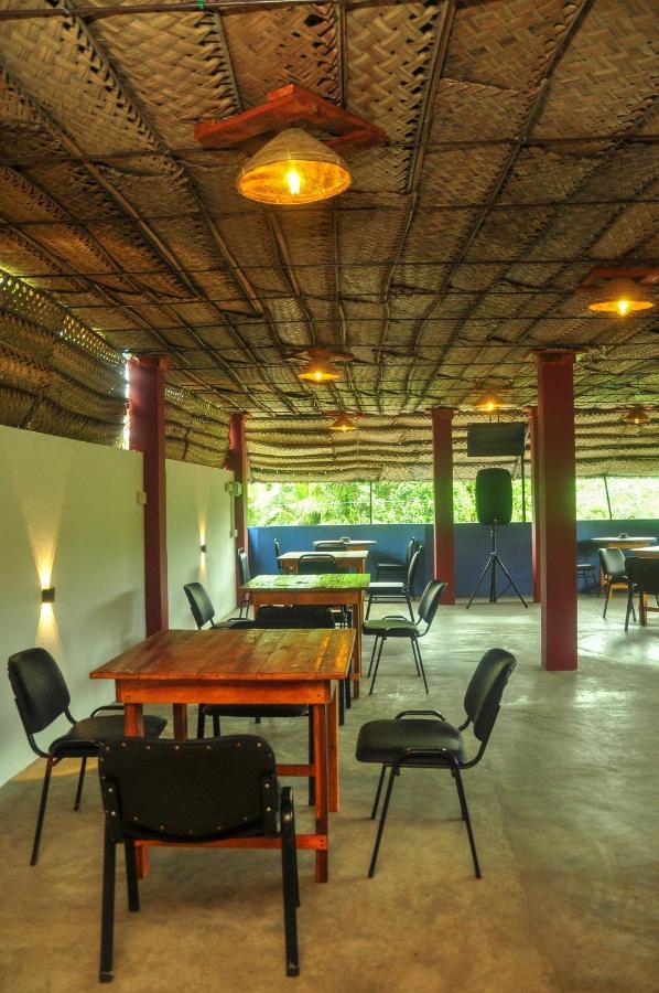 Airport Tourist Resort Katunayaka Bagian luar foto