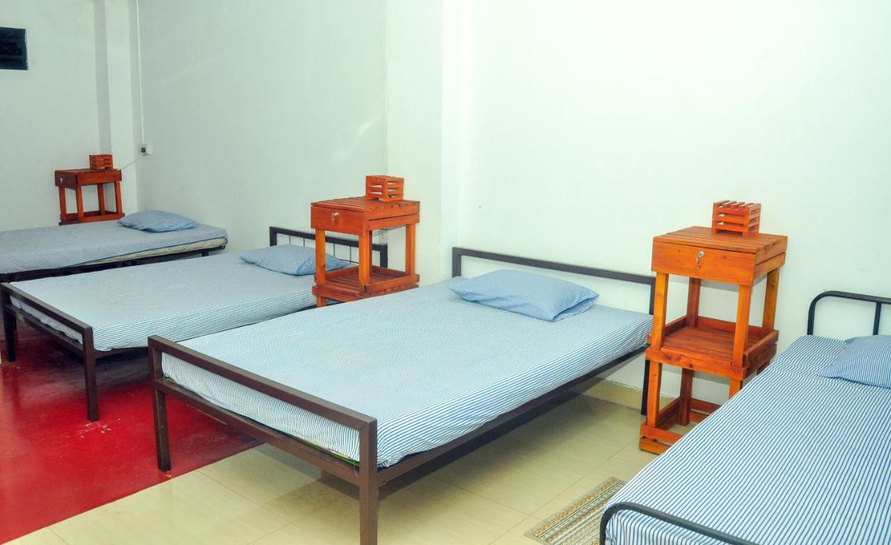 Airport Tourist Resort Katunayaka Bagian luar foto